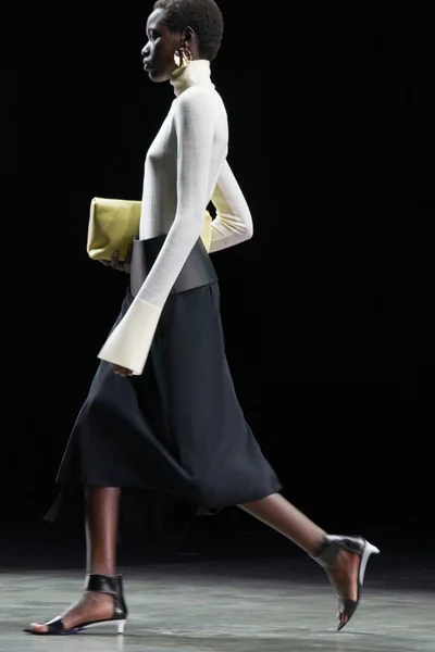 Look 24